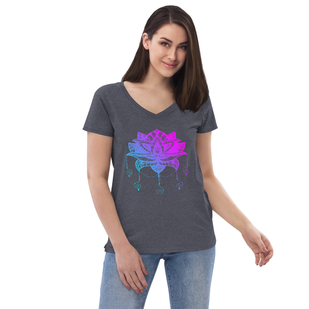 Women’s recycled v-neck T-shirt