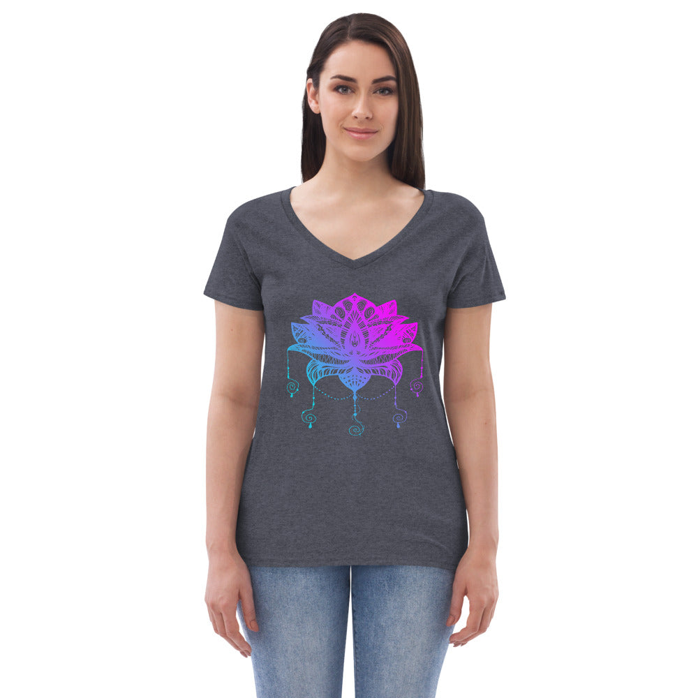 Women’s recycled v-neck T-shirt